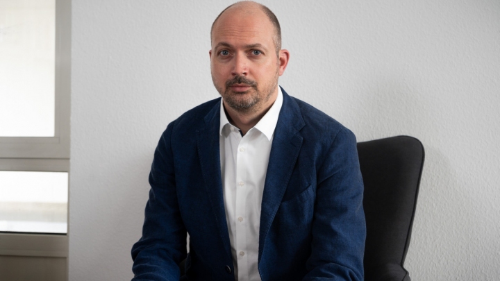 Dr. Martin Sester
