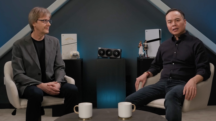 PlayStation-Architekt Mark Cerny (links) und AMD-Manager Jack Huynh (rechts) YouTube